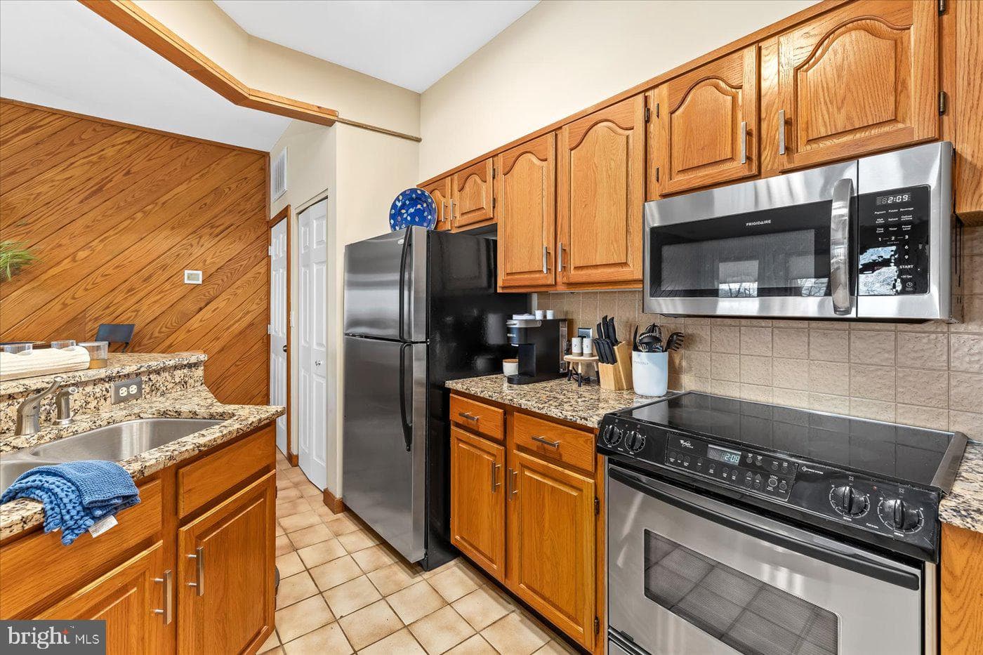 905 Diamond Hill photo 22