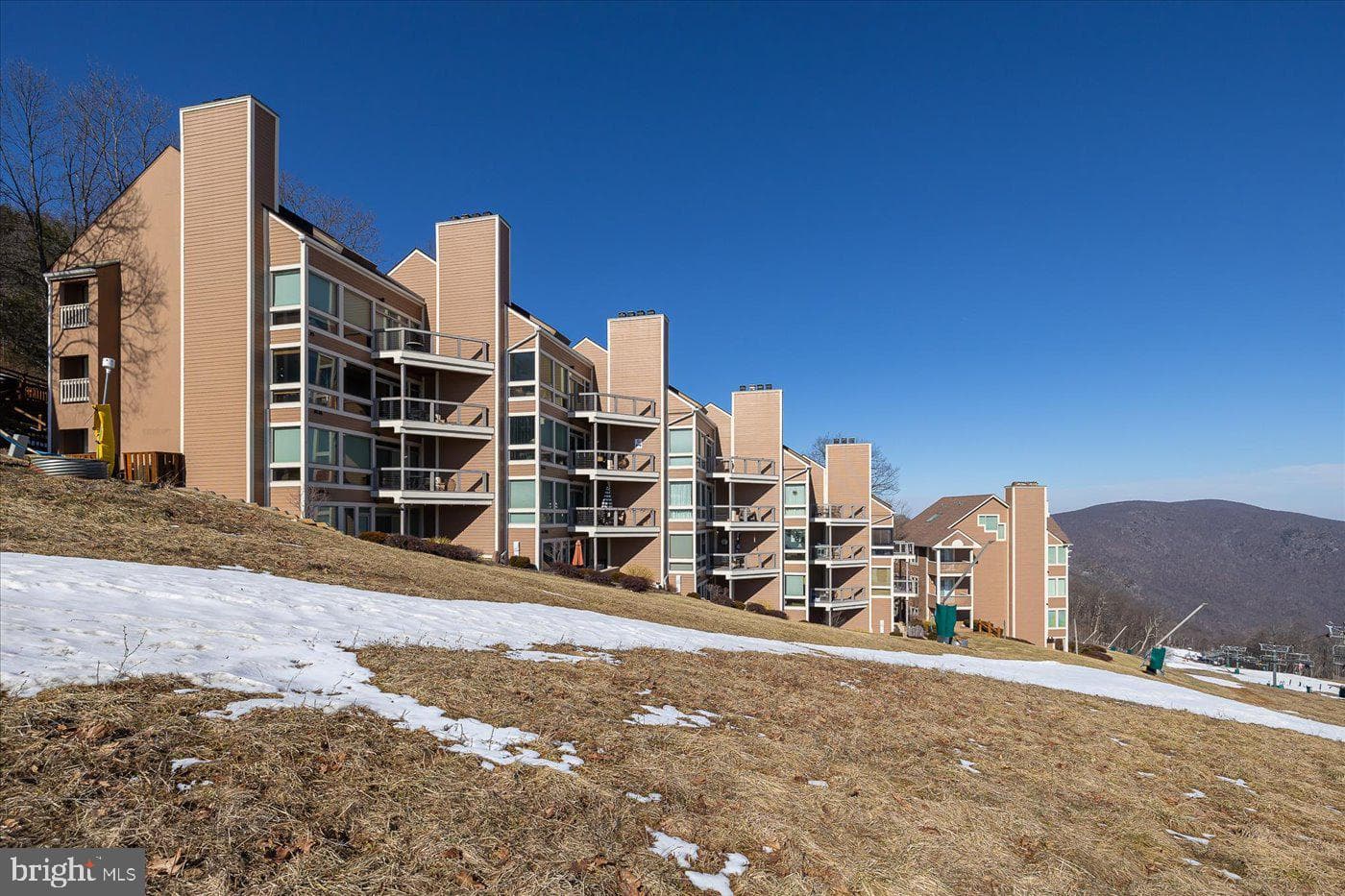 905 Diamond Hill photo 46