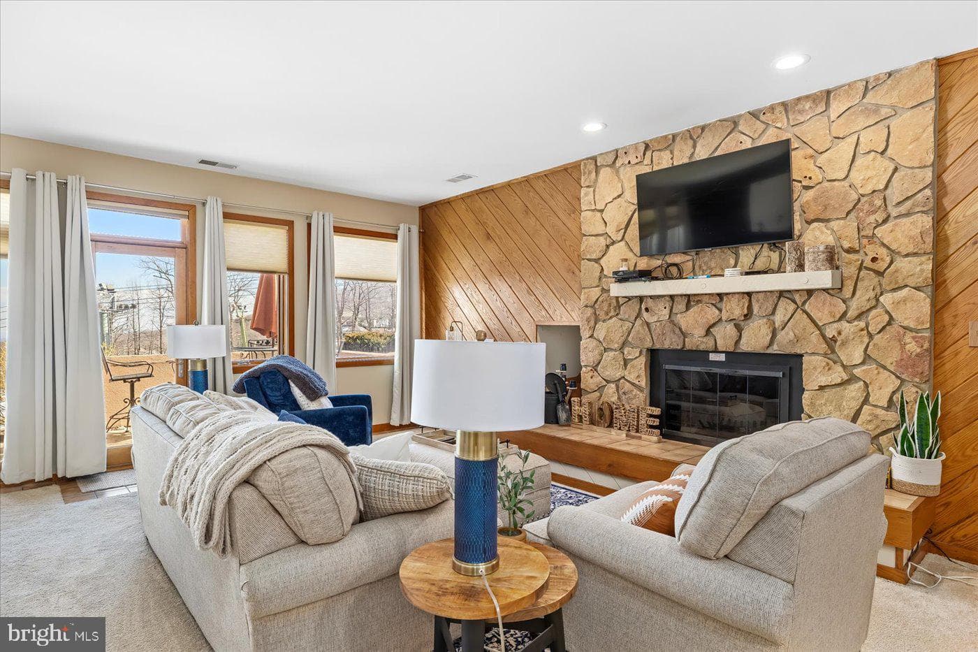 905 Diamond Hill photo 5