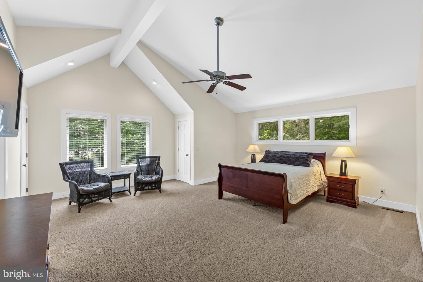 75 N Forest Drive photo 22