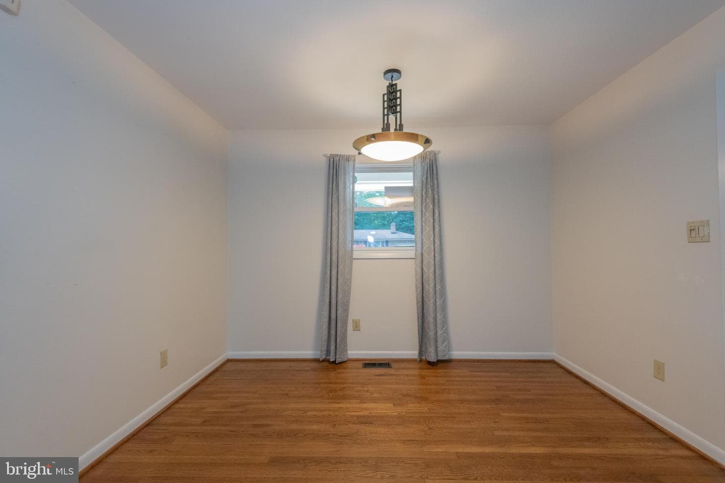 22 Meadow Creek Drive photo 11