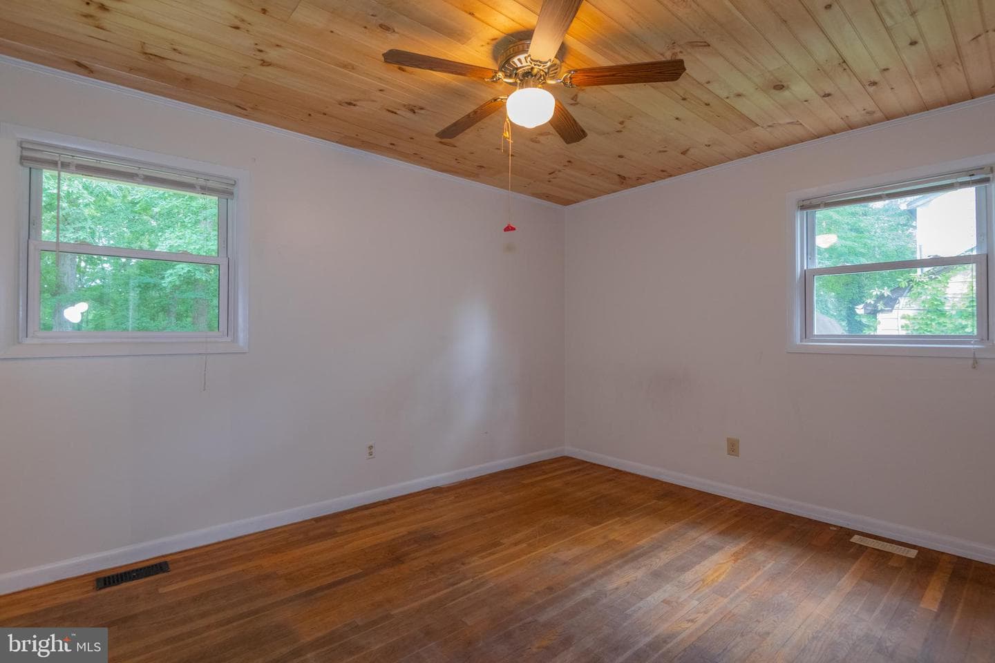 22 Meadow Creek Drive photo 13