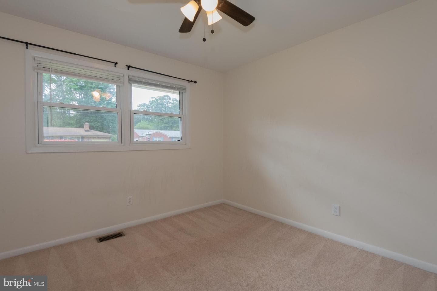 22 Meadow Creek Drive photo 18