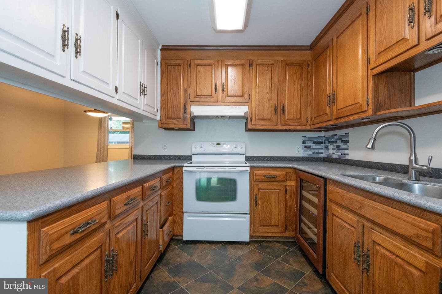 22 Meadow Creek Drive photo 4