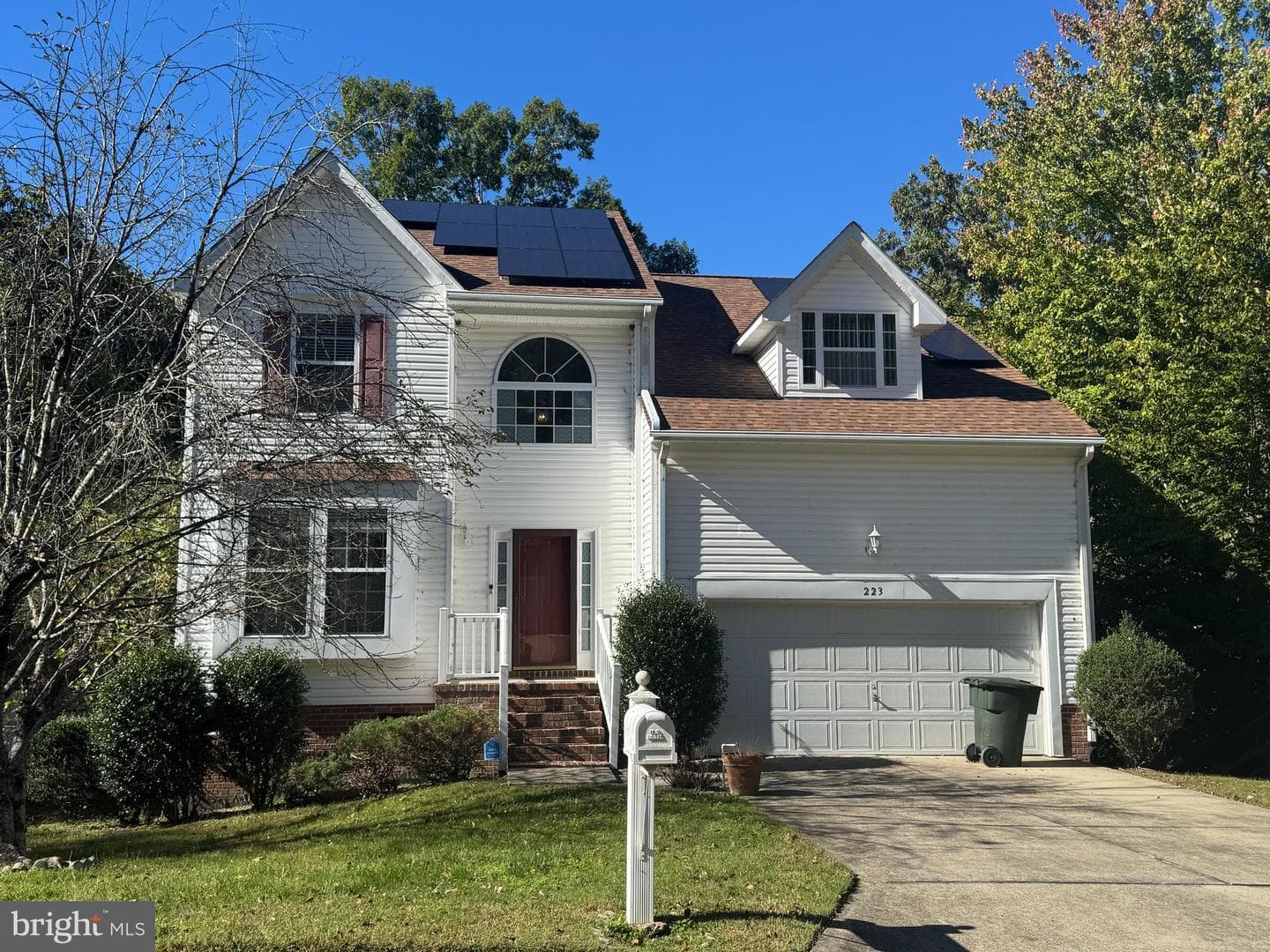 223 Southlake Place photo 2