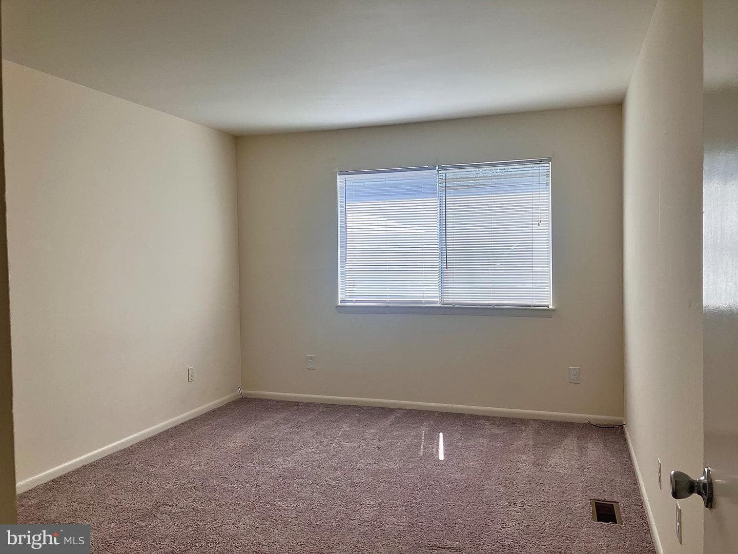 1601 Malibu Place photo 19