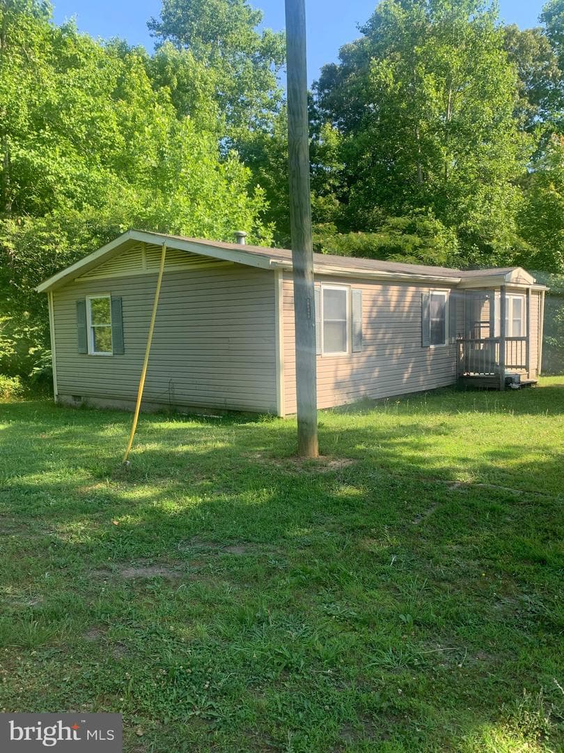 931 Light St photo 4