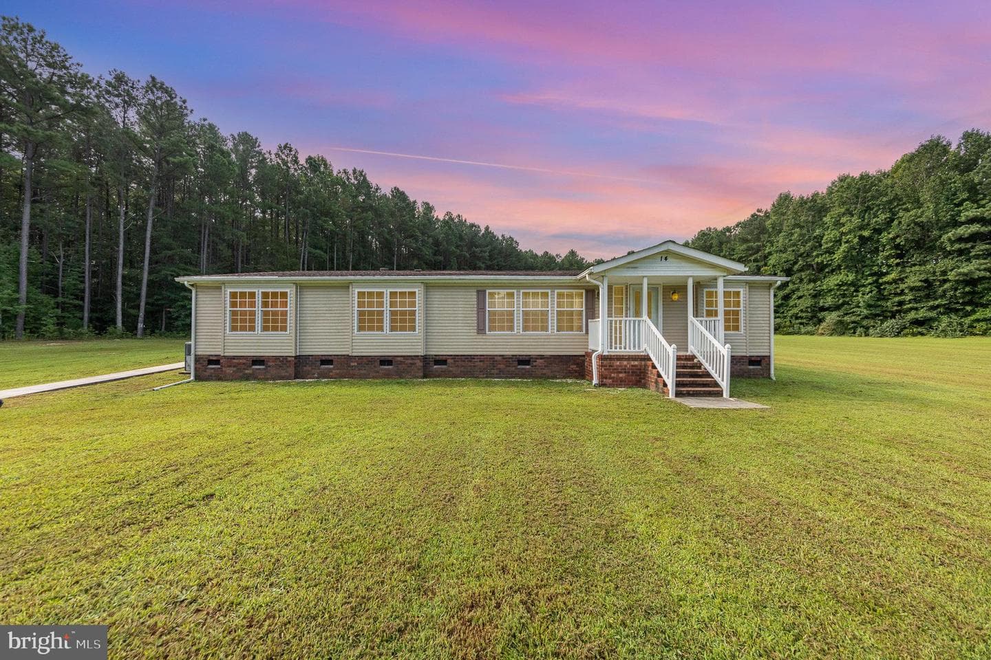14 Knights Dr