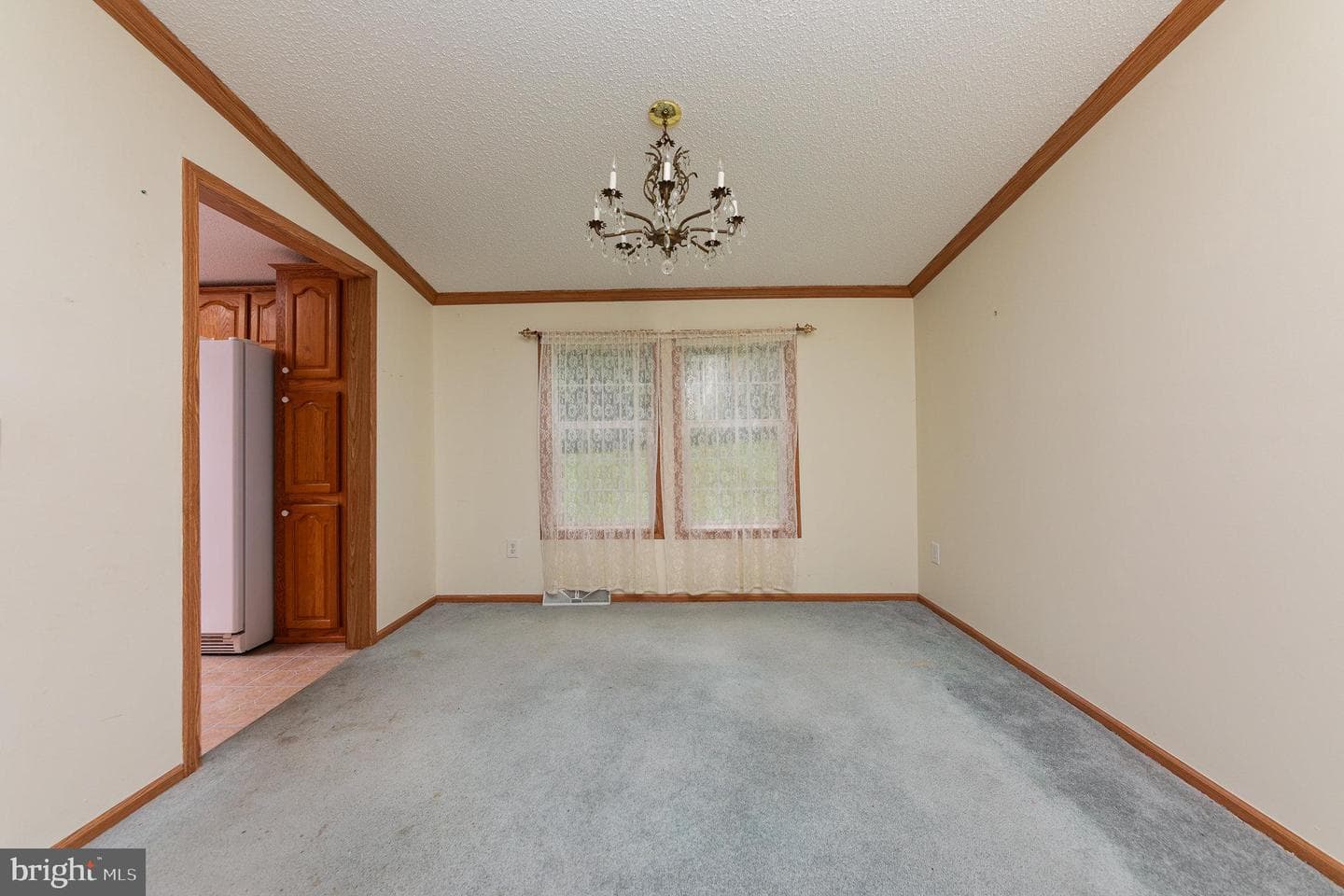 14 Knights Dr photo 11