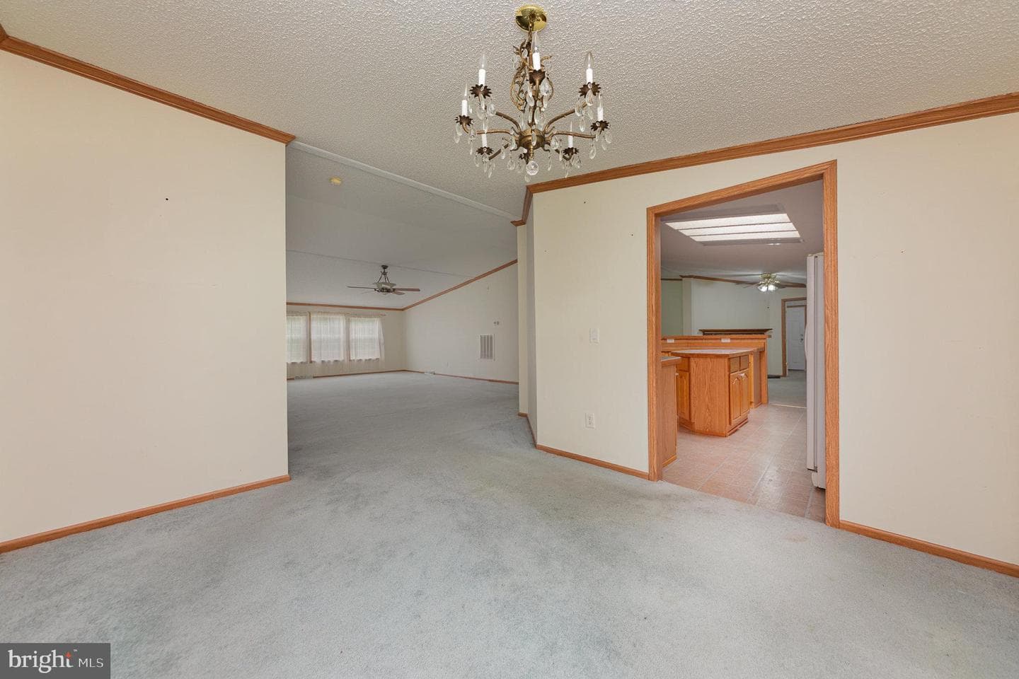 14 Knights Dr photo 12