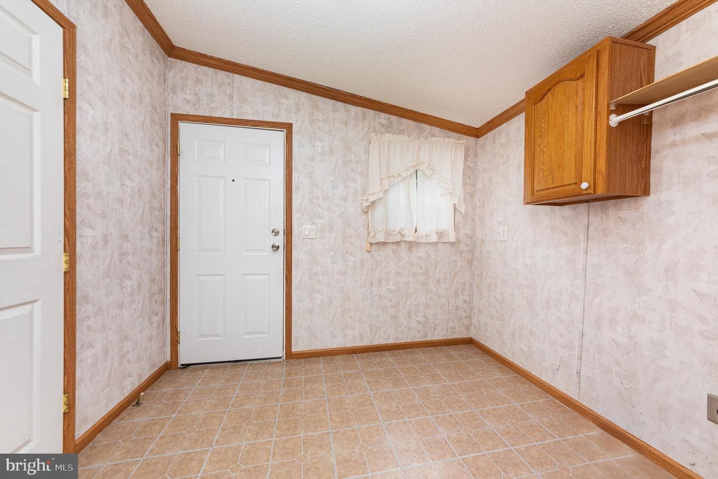 14 Knights Dr photo 17