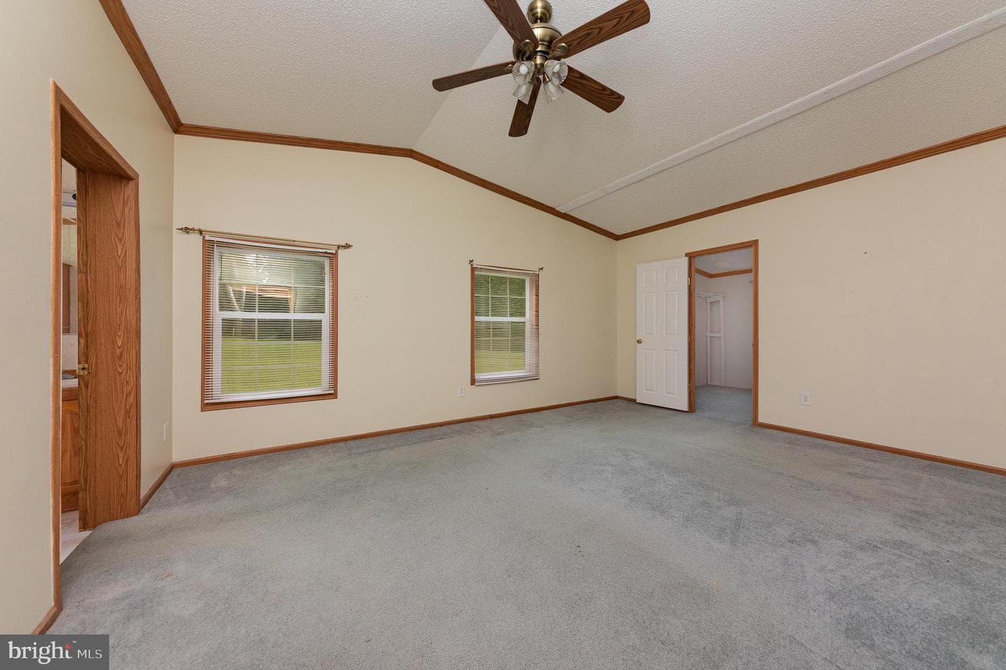 14 Knights Dr photo 18