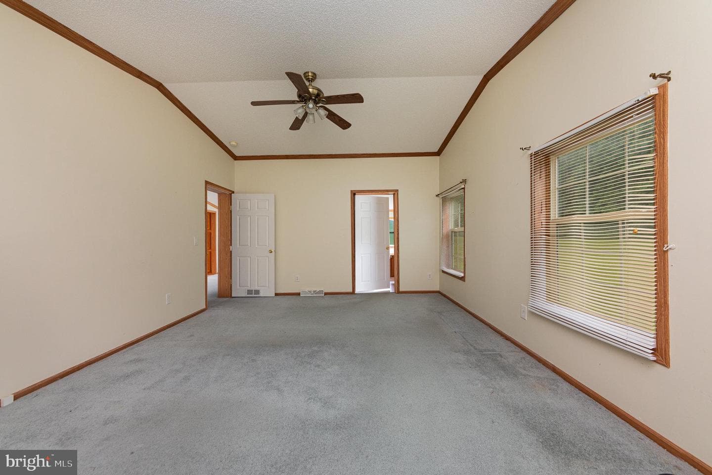 14 Knights Dr photo 19