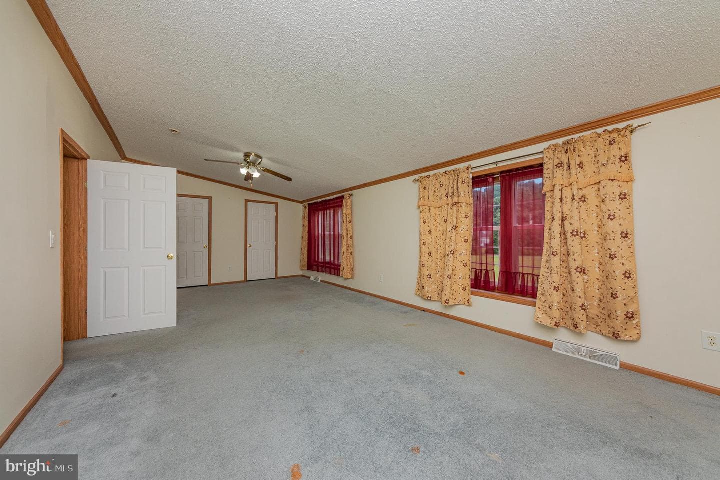 14 Knights Dr photo 22