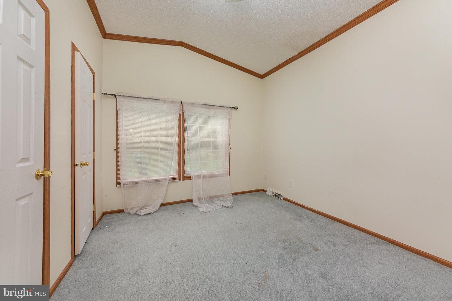 14 Knights Dr photo 23