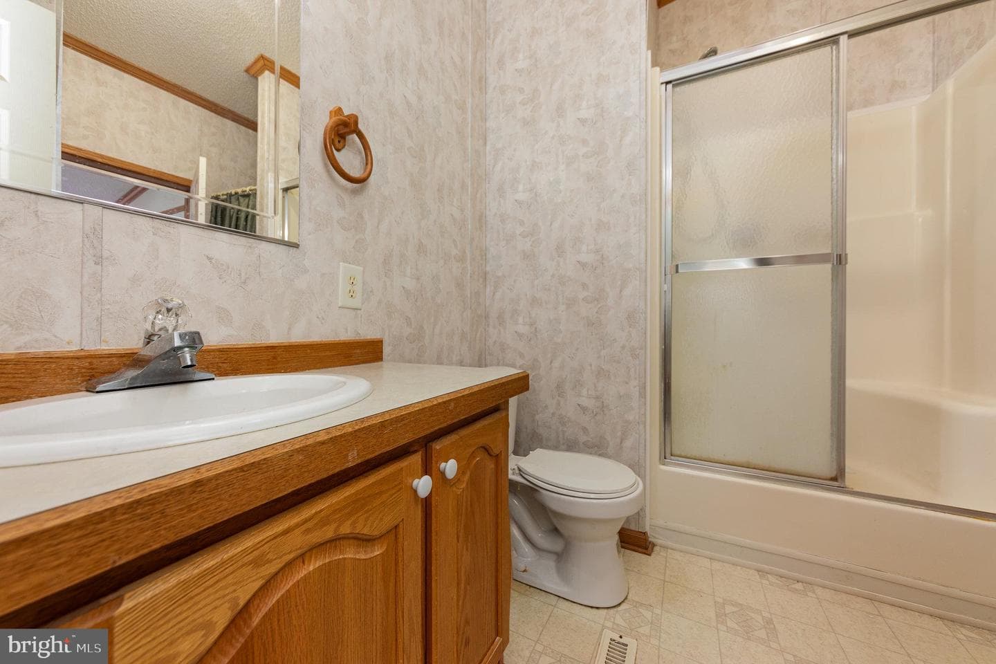 14 Knights Dr photo 25