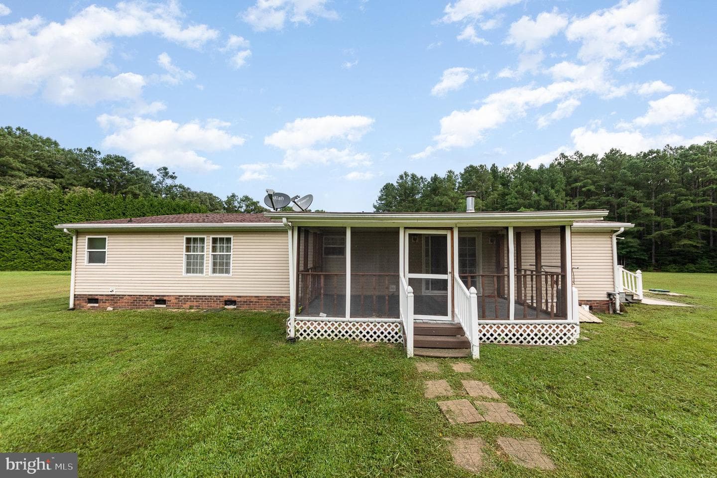 14 Knights Dr photo 30