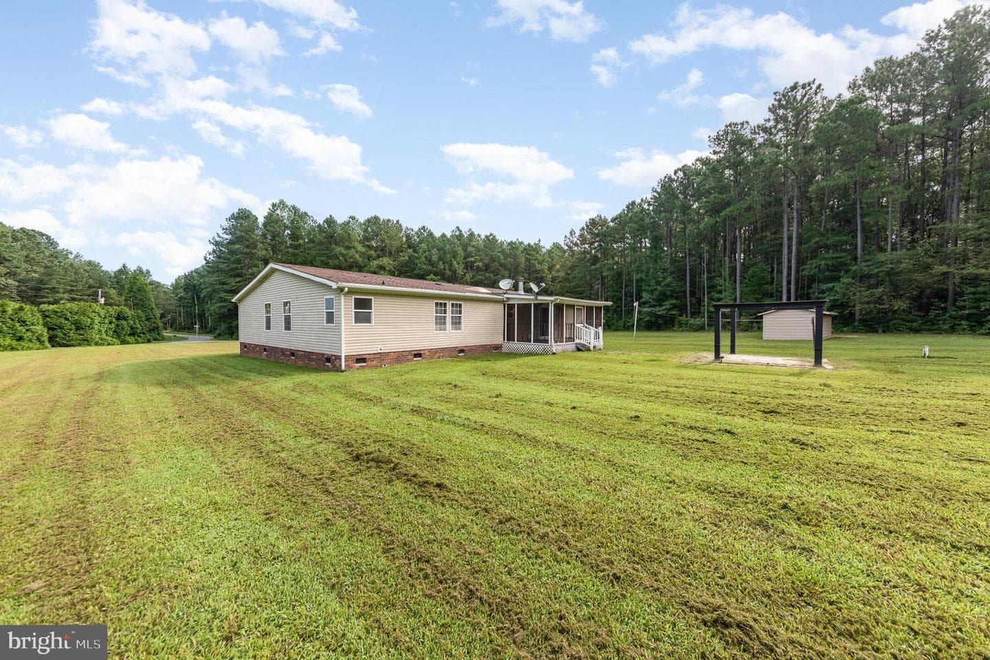14 Knights Dr photo 32
