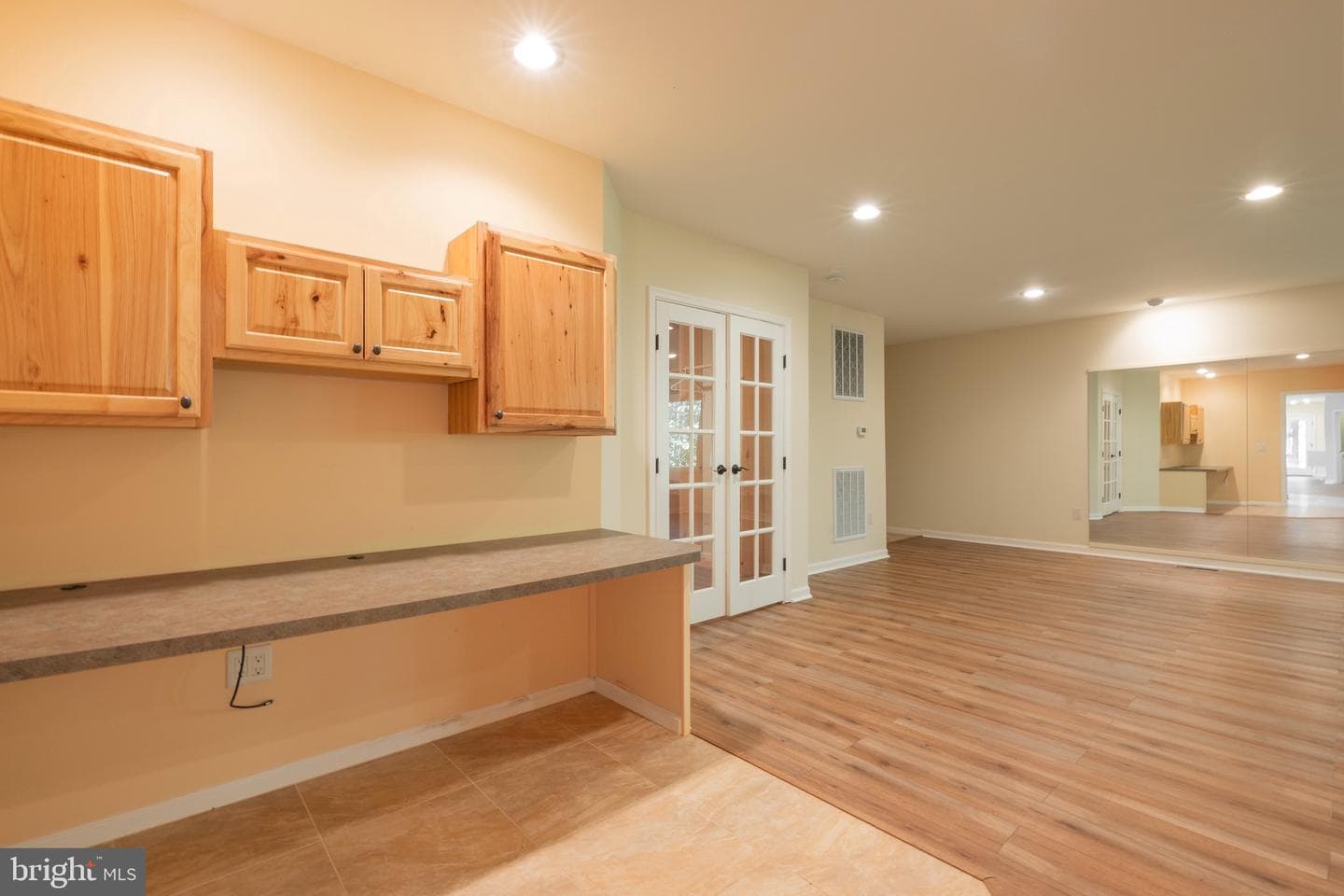 409 Whittaker Lane photo 23