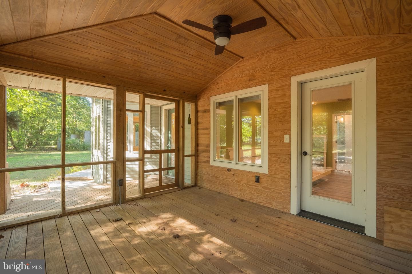 409 Whittaker Lane photo 32