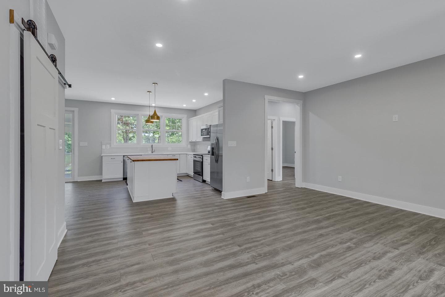 521 Taylor's Beach Road photo 14