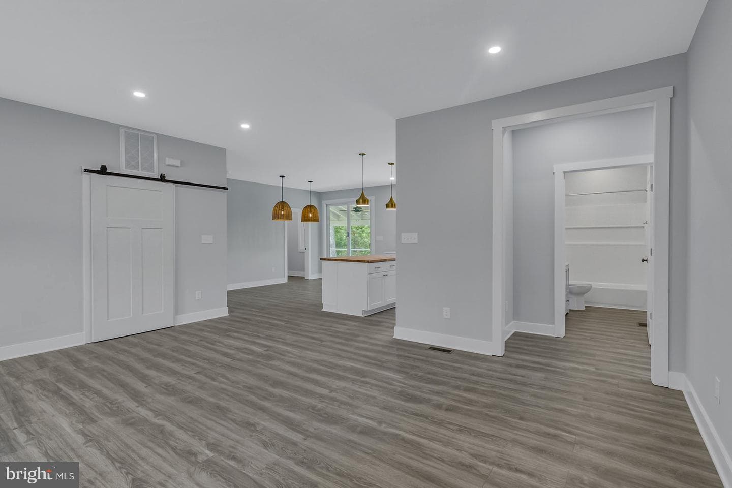 521 Taylor's Beach Road photo 20