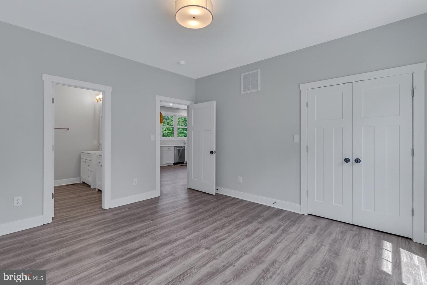 521 Taylor's Beach Road photo 23