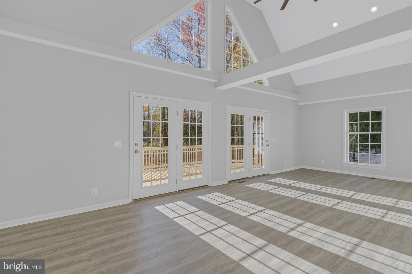 532 Twin Harbor Road photo 5