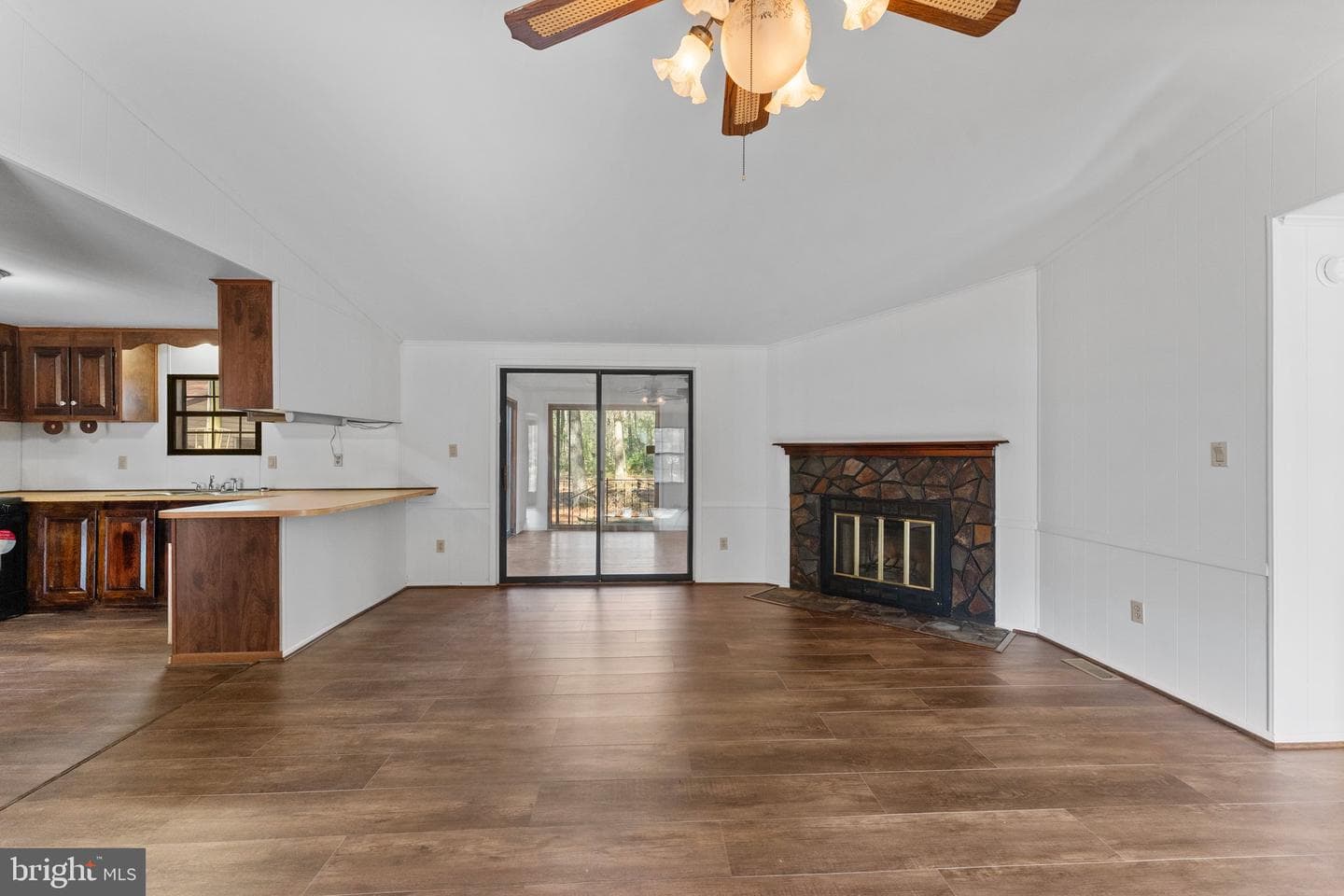 1221 Mundy Point Road photo 13