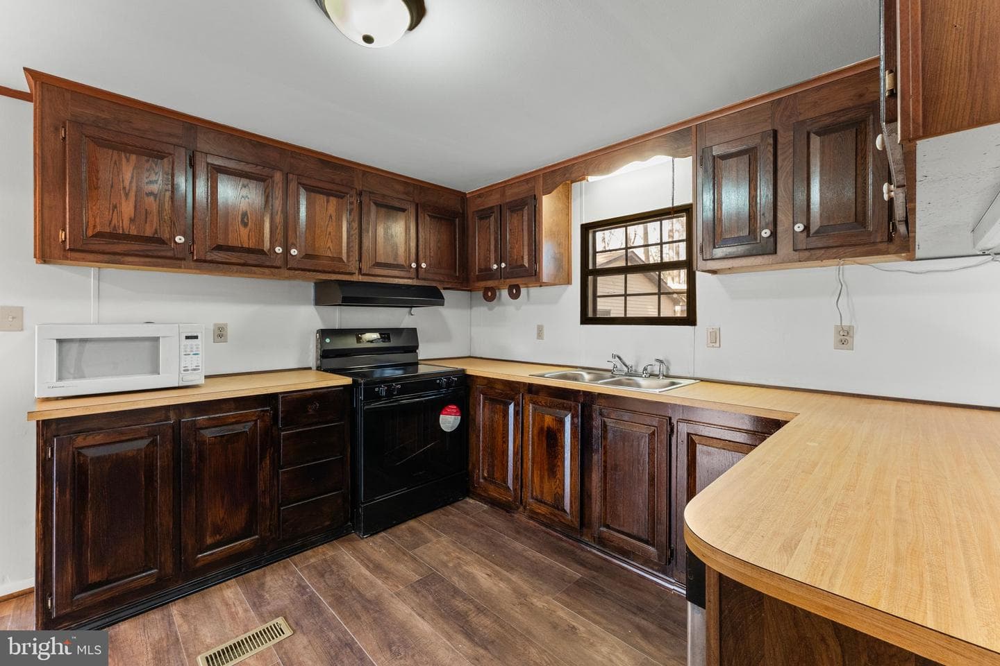 1221 Mundy Point Road photo 16