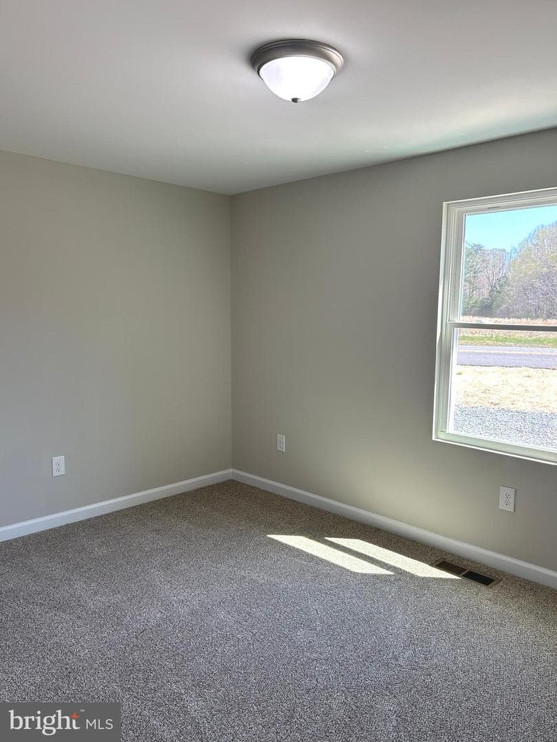 931 Light St photo 14