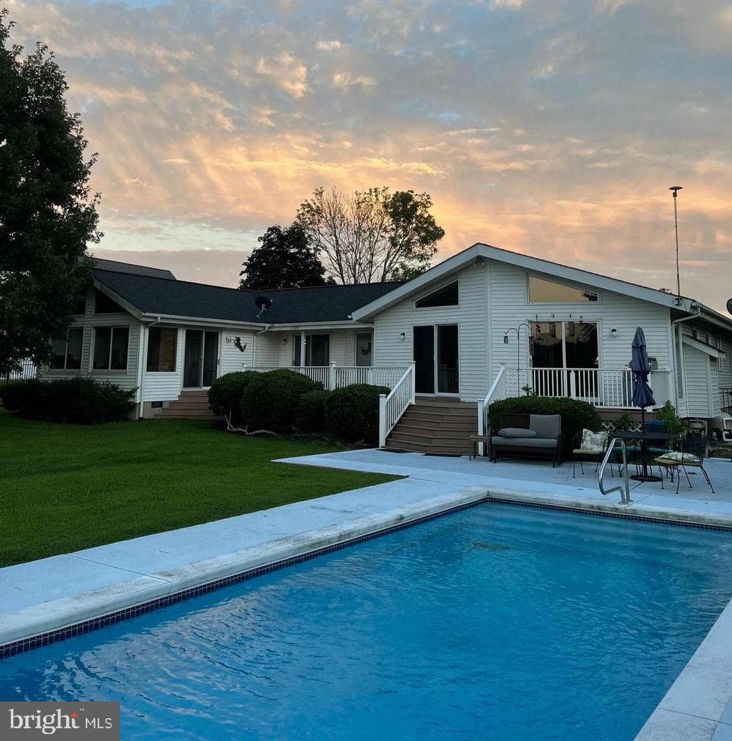 1072 Glebe View Lane photo 8