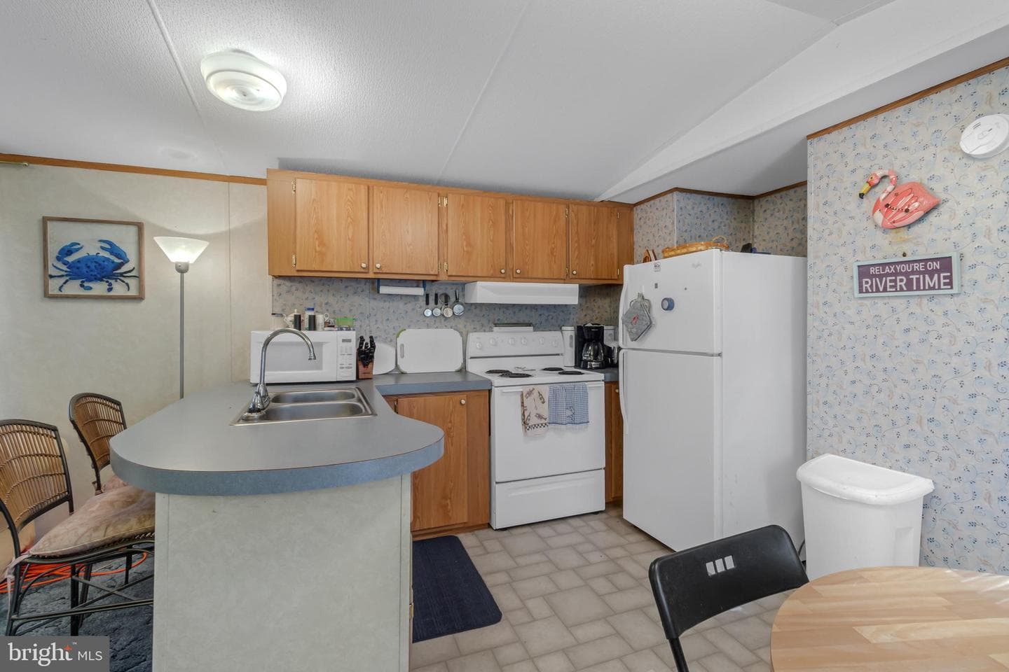 136 Coral Drive photo 5