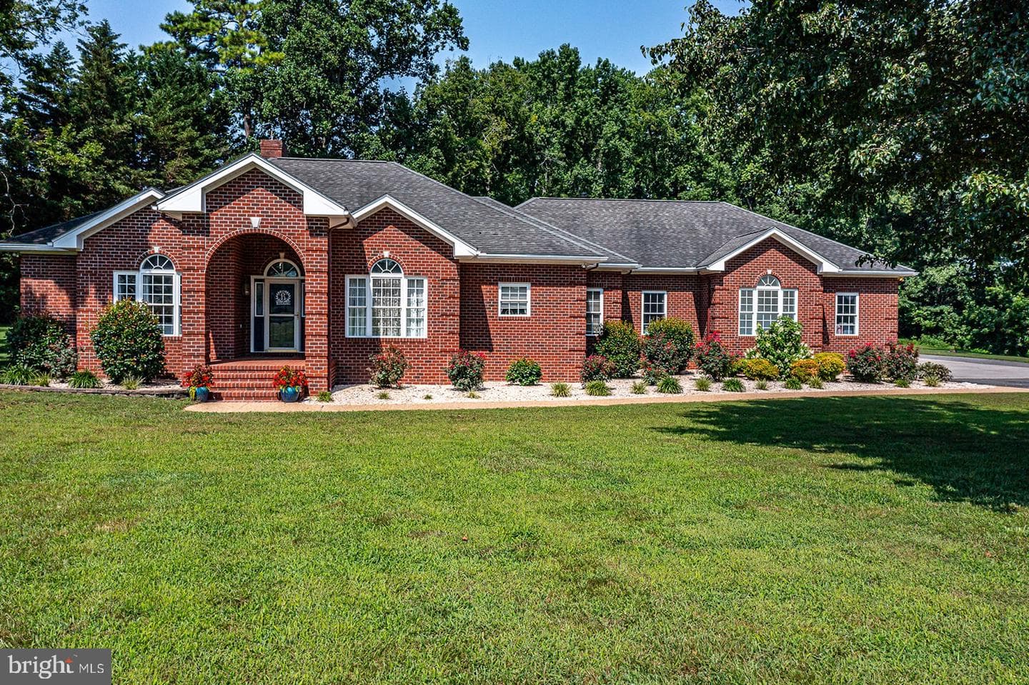 813 Coan Harbour Drive photo 2