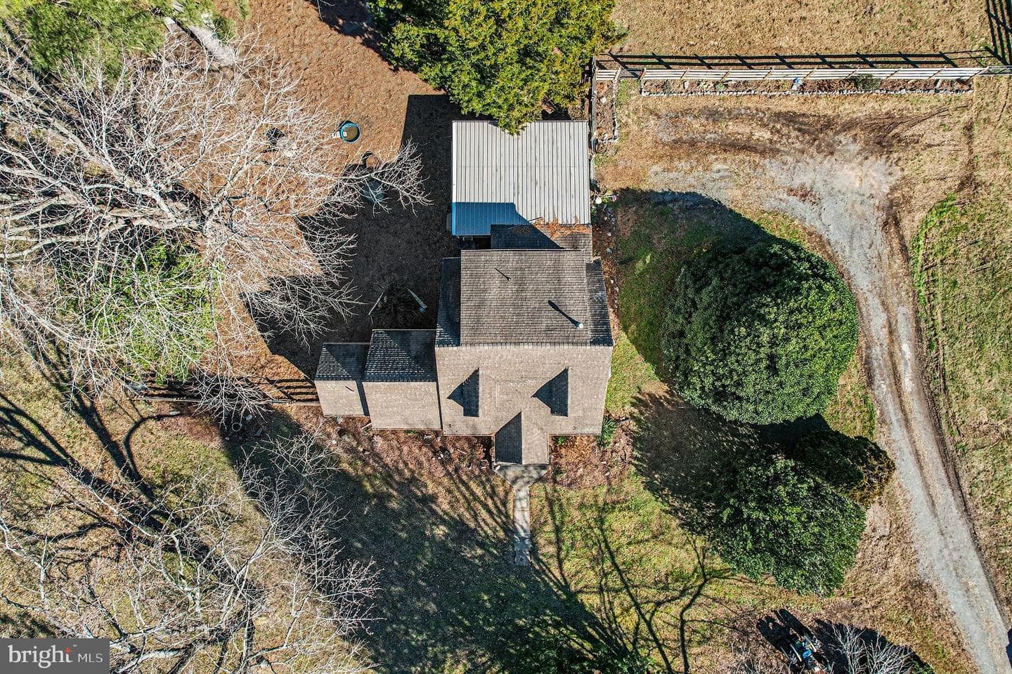 2033 Courthouse Road photo 28