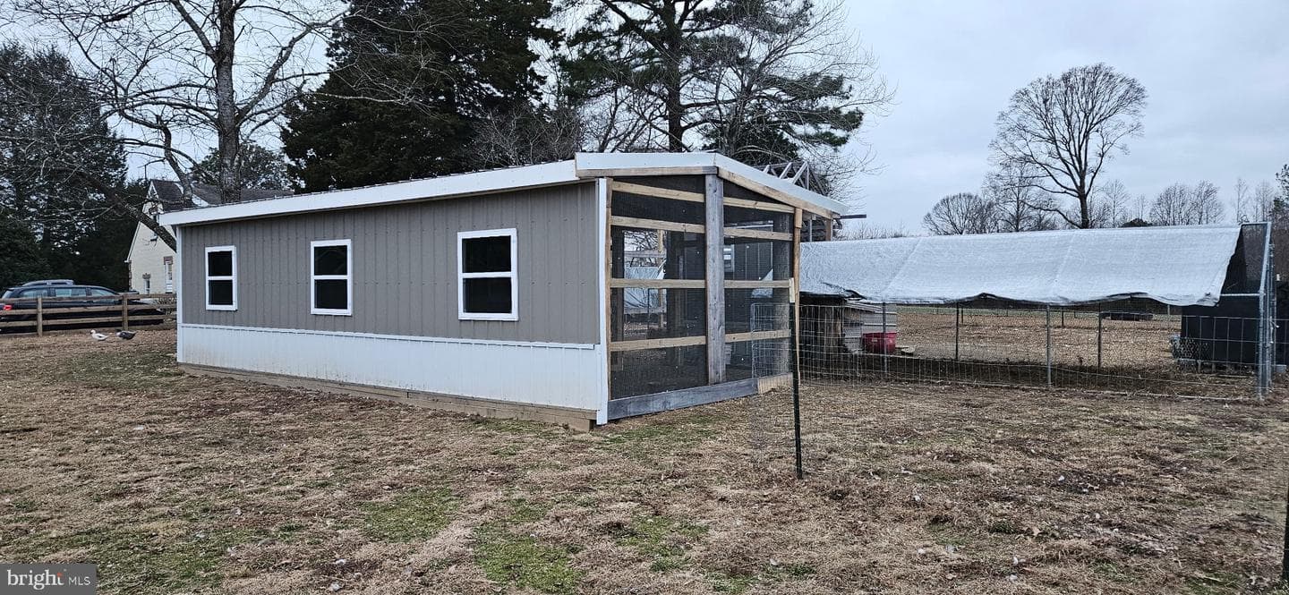 2033 Courthouse Road photo 44