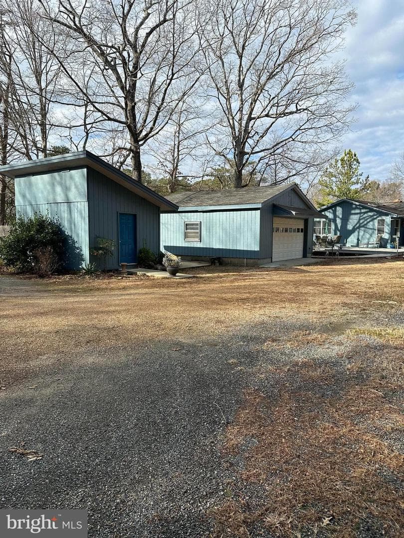 152 Swann Court photo 4
