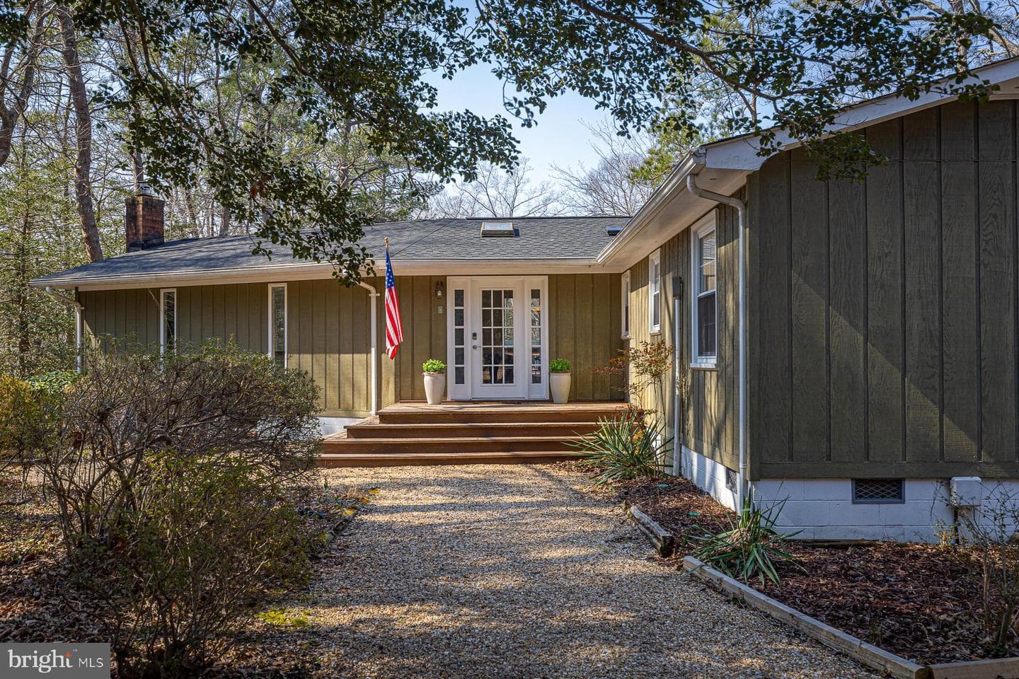 57 Swann Court photo 5