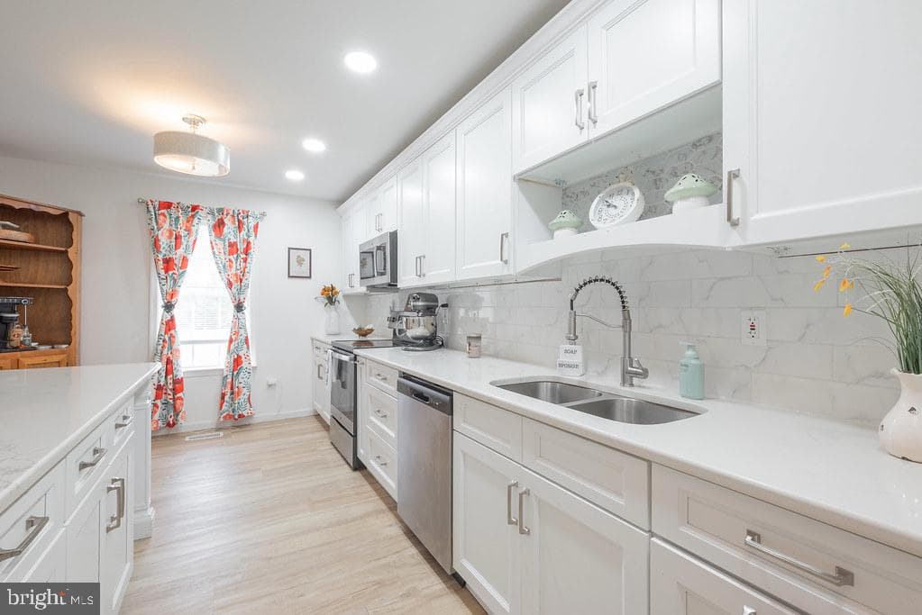 203 Blundons Road photo 22