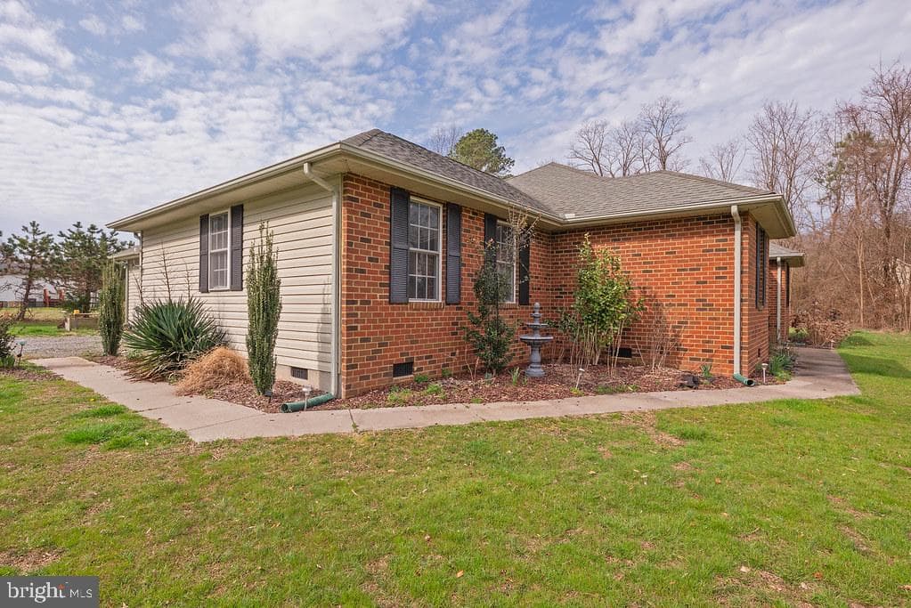203 Blundons Road photo 3