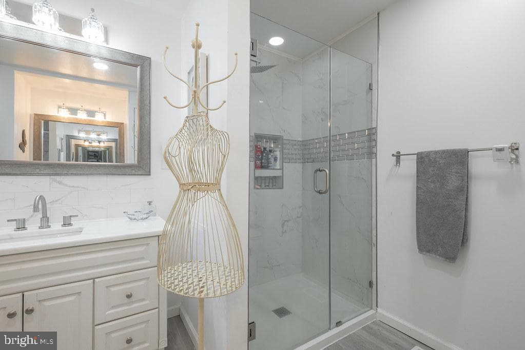 203 Blundons Road photo 30