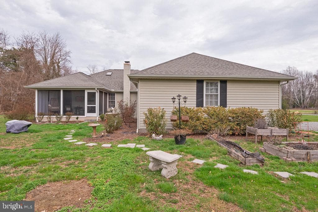 203 Blundons Road photo 35