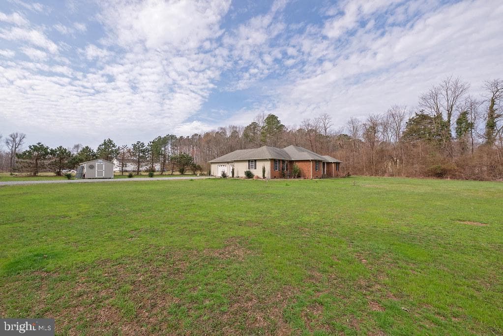 203 Blundons Road photo 40