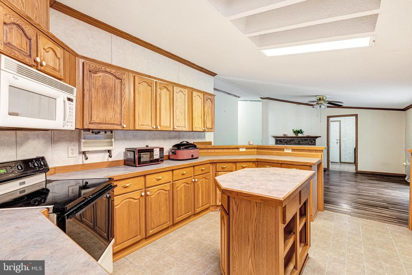 14 Knights Drive photo 11