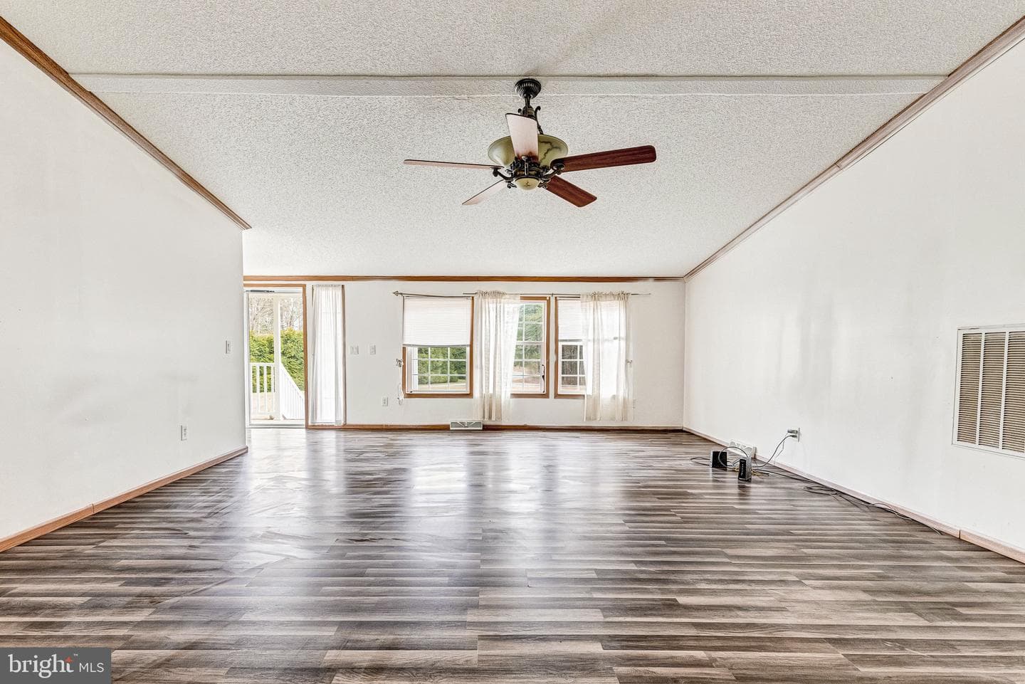14 Knights Drive photo 3