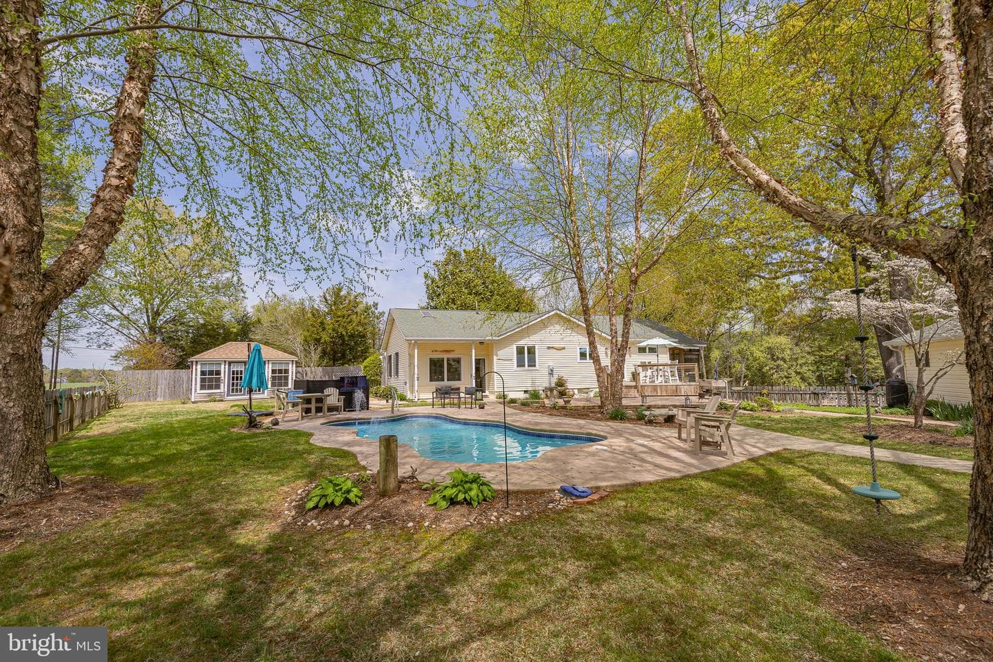 37 Hickory Lane photo 2