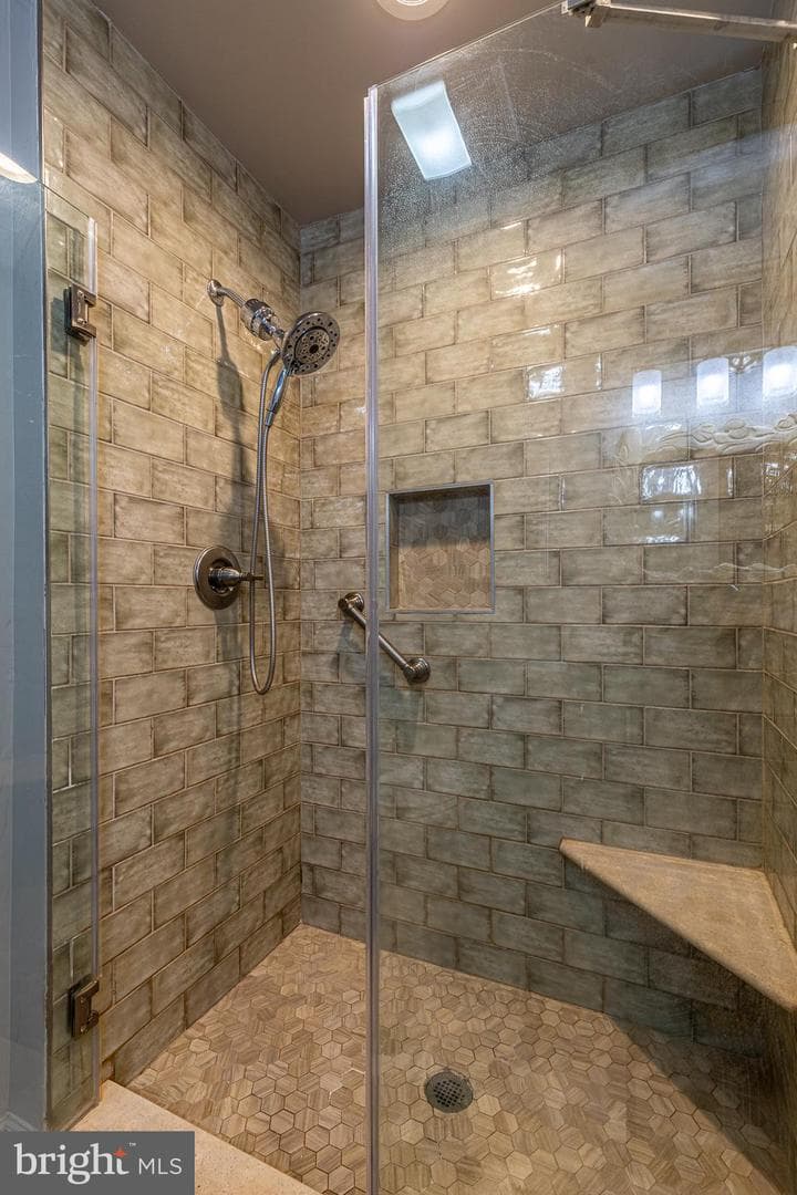37 Hickory Lane photo 25