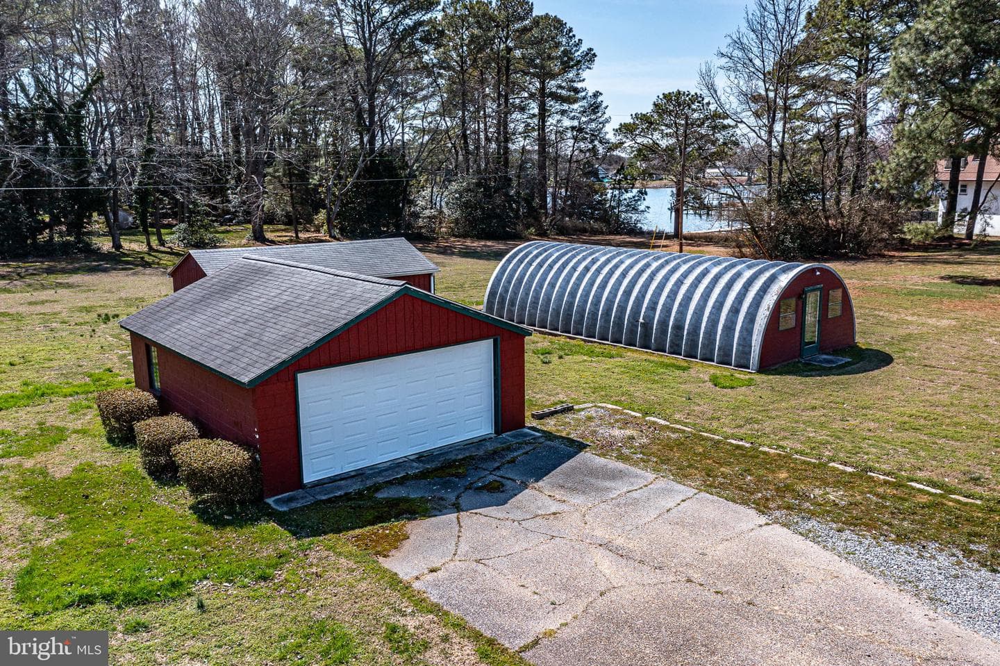 305 Colieville Lane photo 40