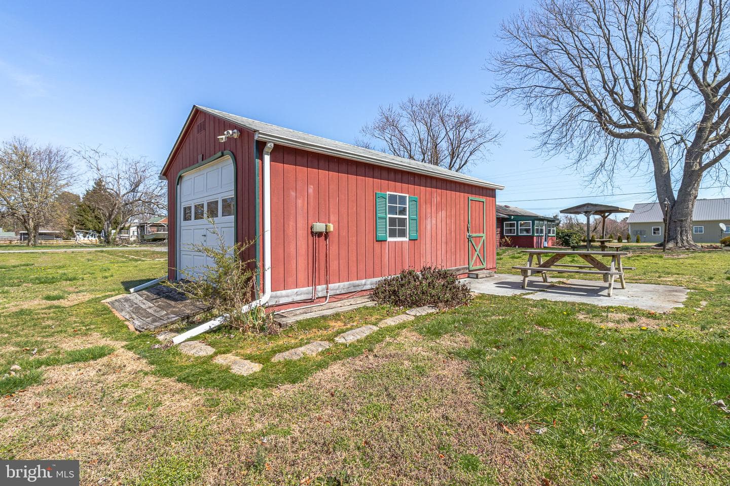 305 Colieville Lane photo 47