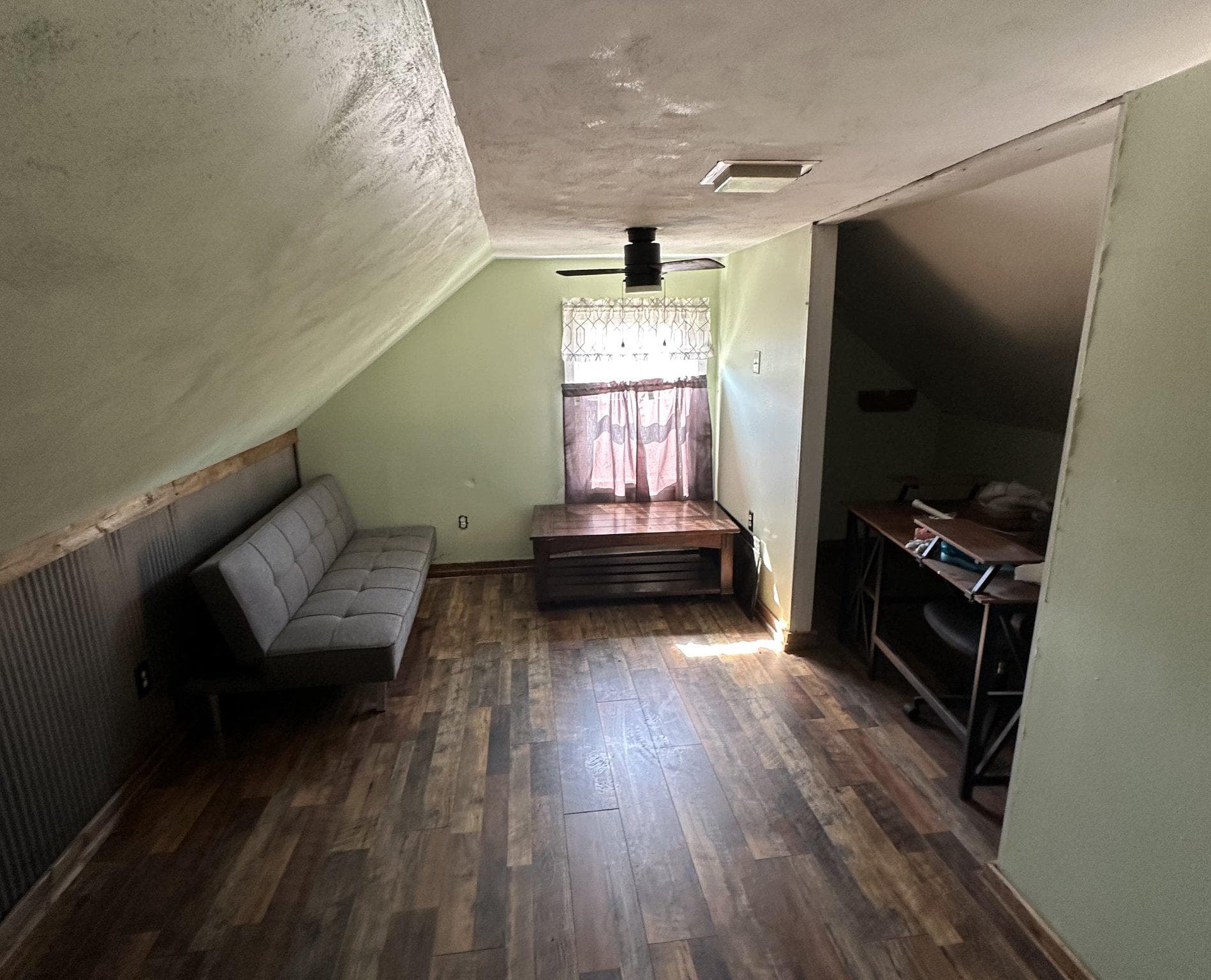 2889 Harryhogan Road photo 9